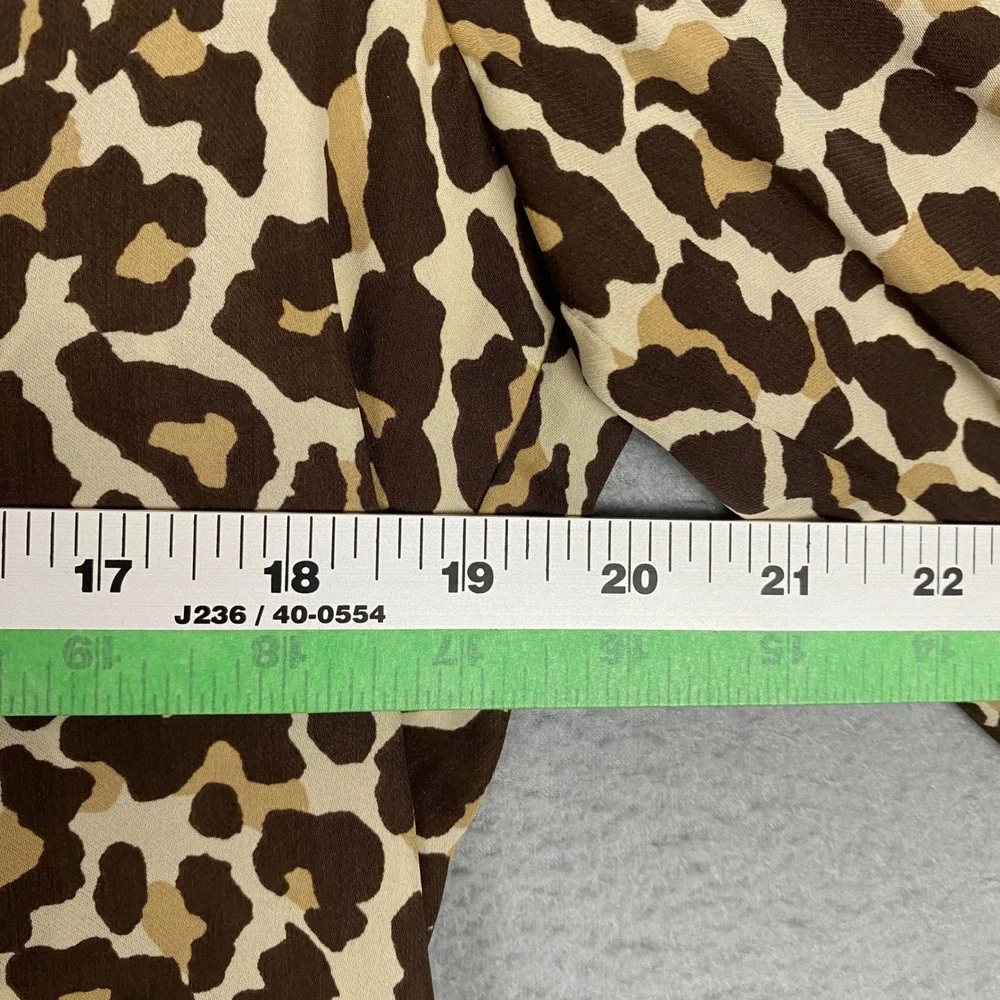 Banana Republic Leopard Print V-Neck Button Front Blouse Womens Medium Brown